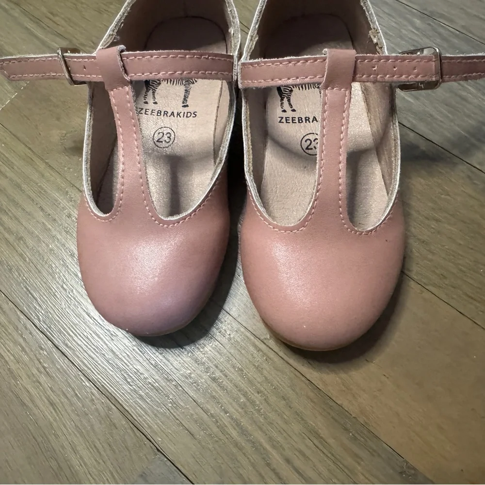 Zeebra Kids mauve pink toddler Mary Janes dressy shoes size 23